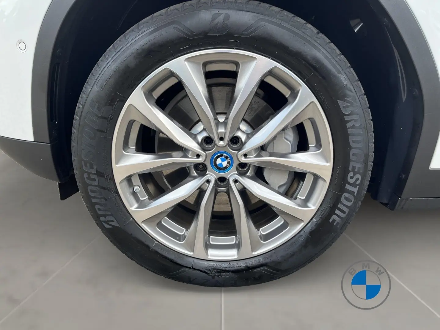 X3 xDrive30e 19