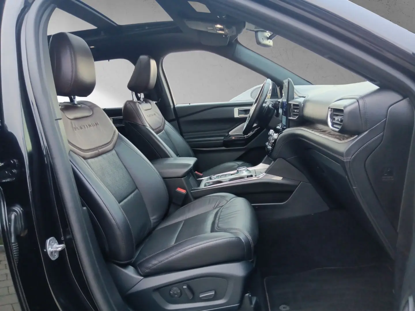 Explorer CTW Platinum Plug-in-Hybrid 4x4 3.0 Eco