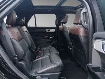 Explorer CTW Platinum Plug-in-Hybrid 4x4 3.0 Eco
