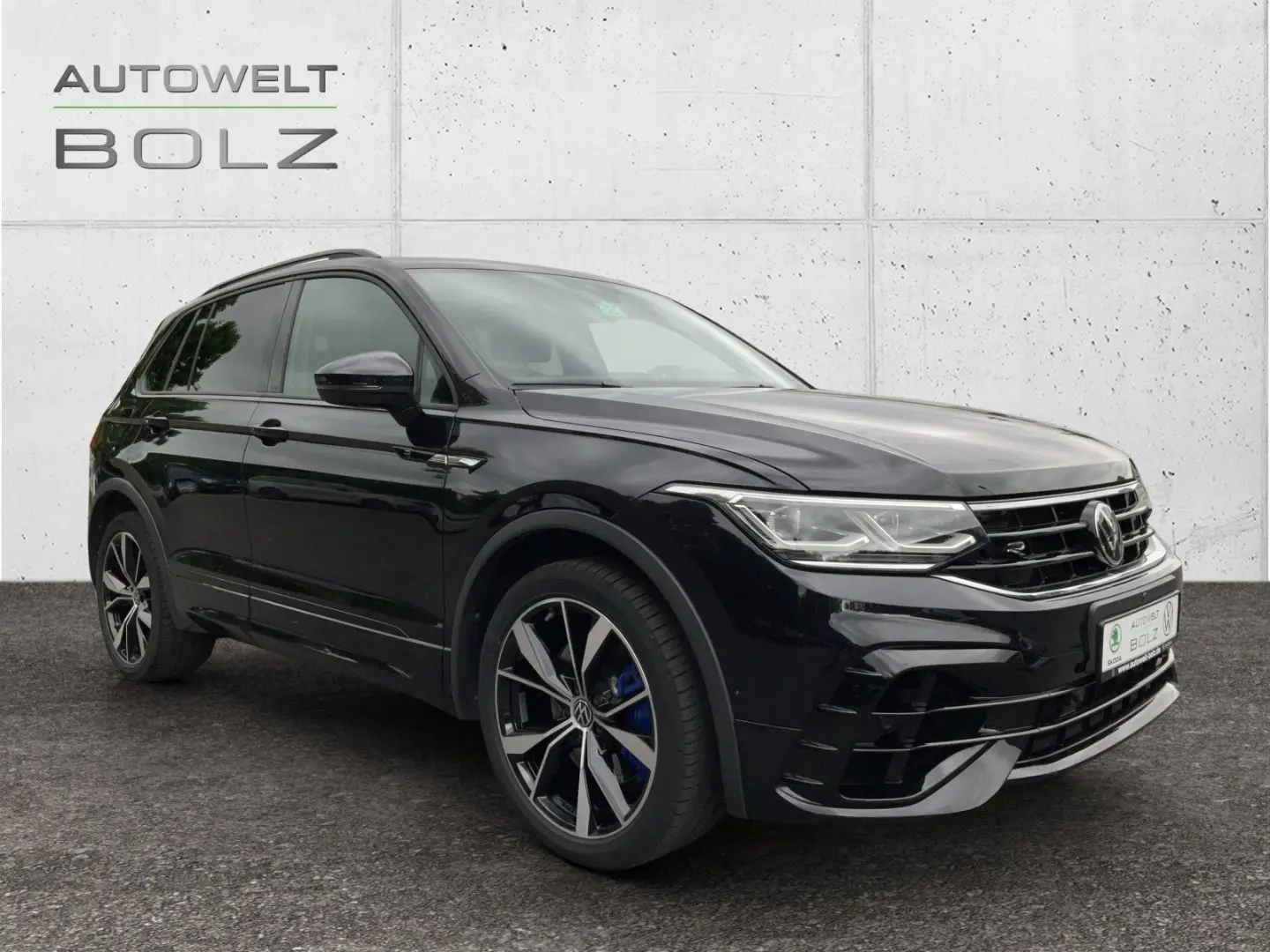 Tiguan R 4Motion 2.0 TSI HUD AHK Akrapovic Panod