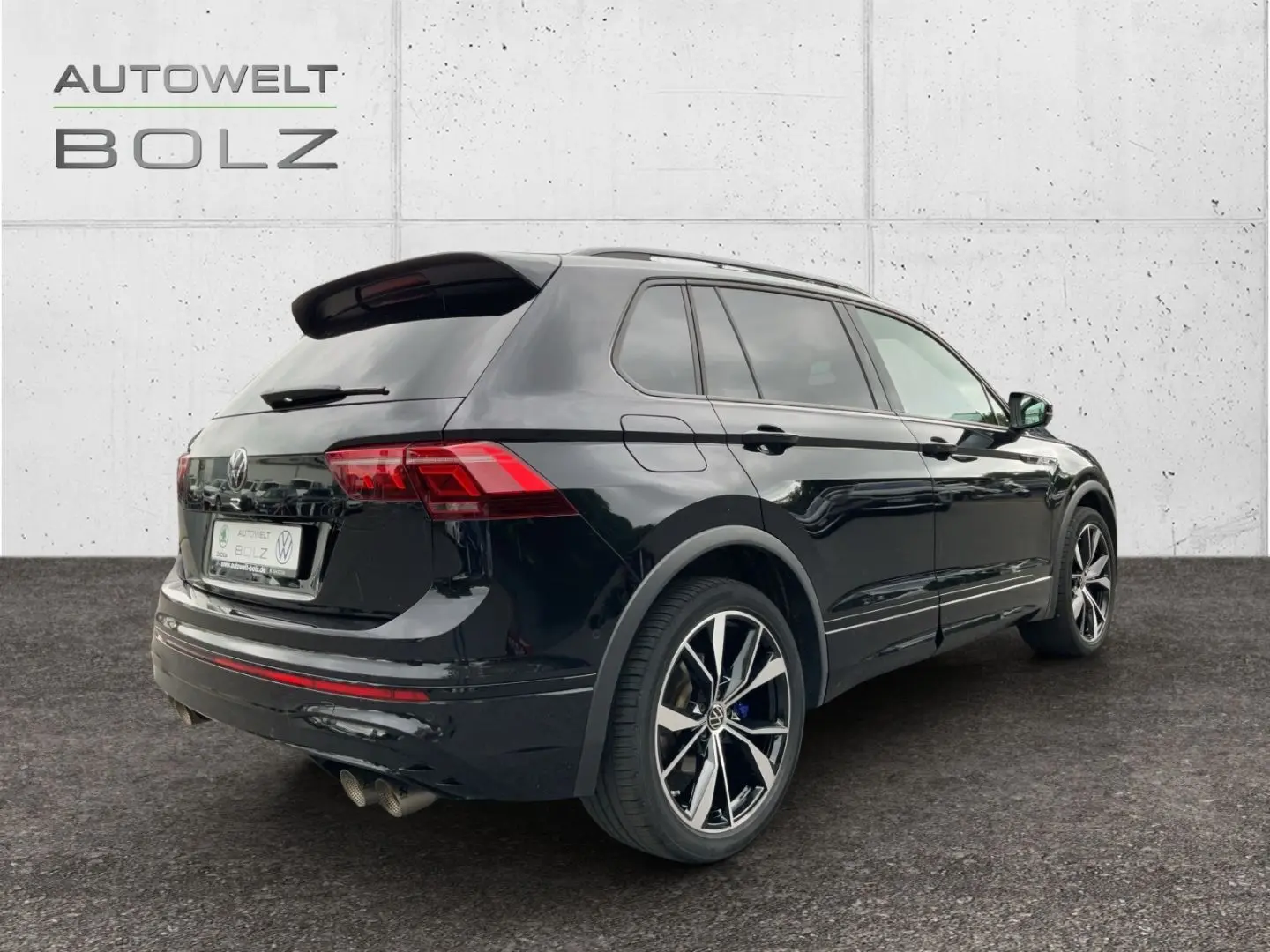 Tiguan R 4Motion 2.0 TSI HUD AHK Akrapovic Panod