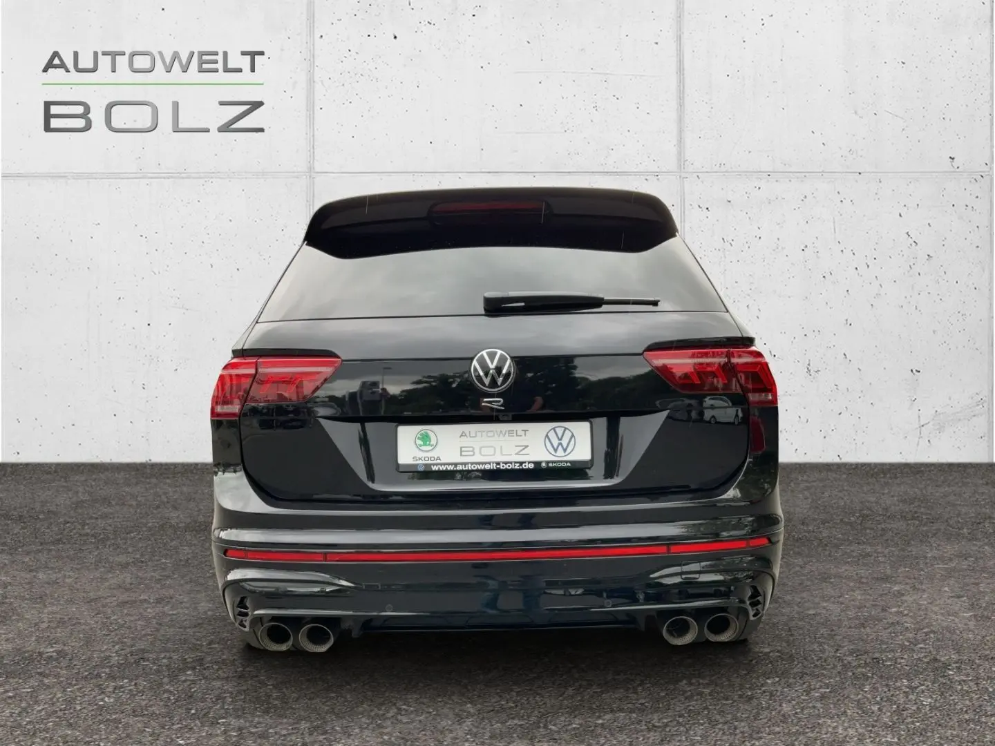 Tiguan R 4Motion 2.0 TSI HUD AHK Akrapovic Panod