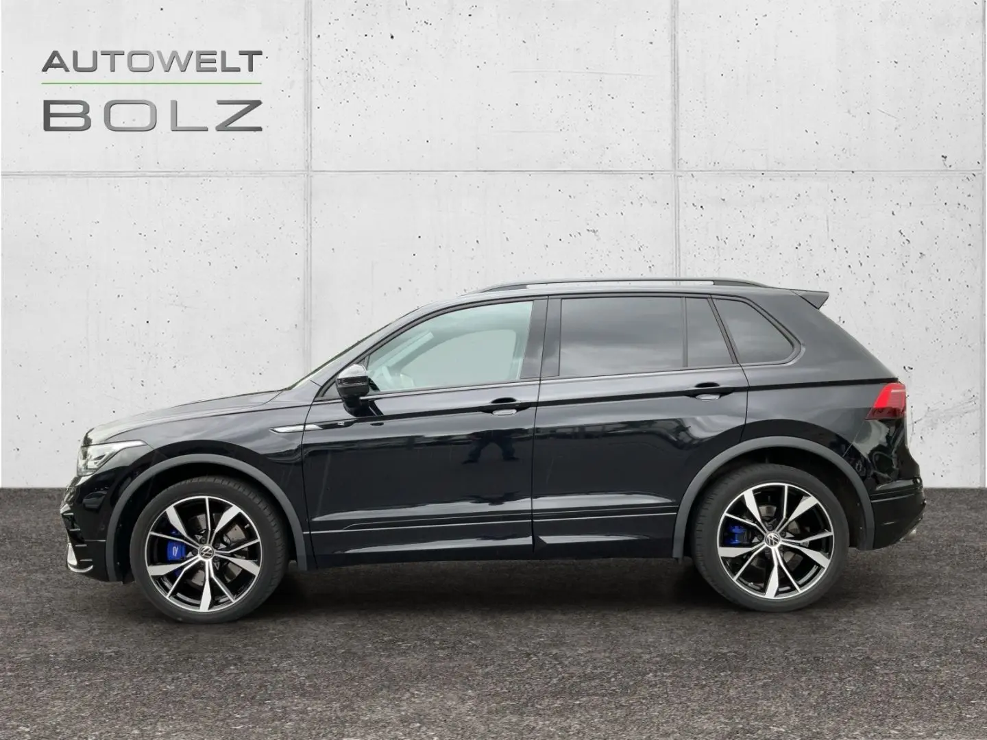 Tiguan R 4Motion 2.0 TSI HUD AHK Akrapovic Panod