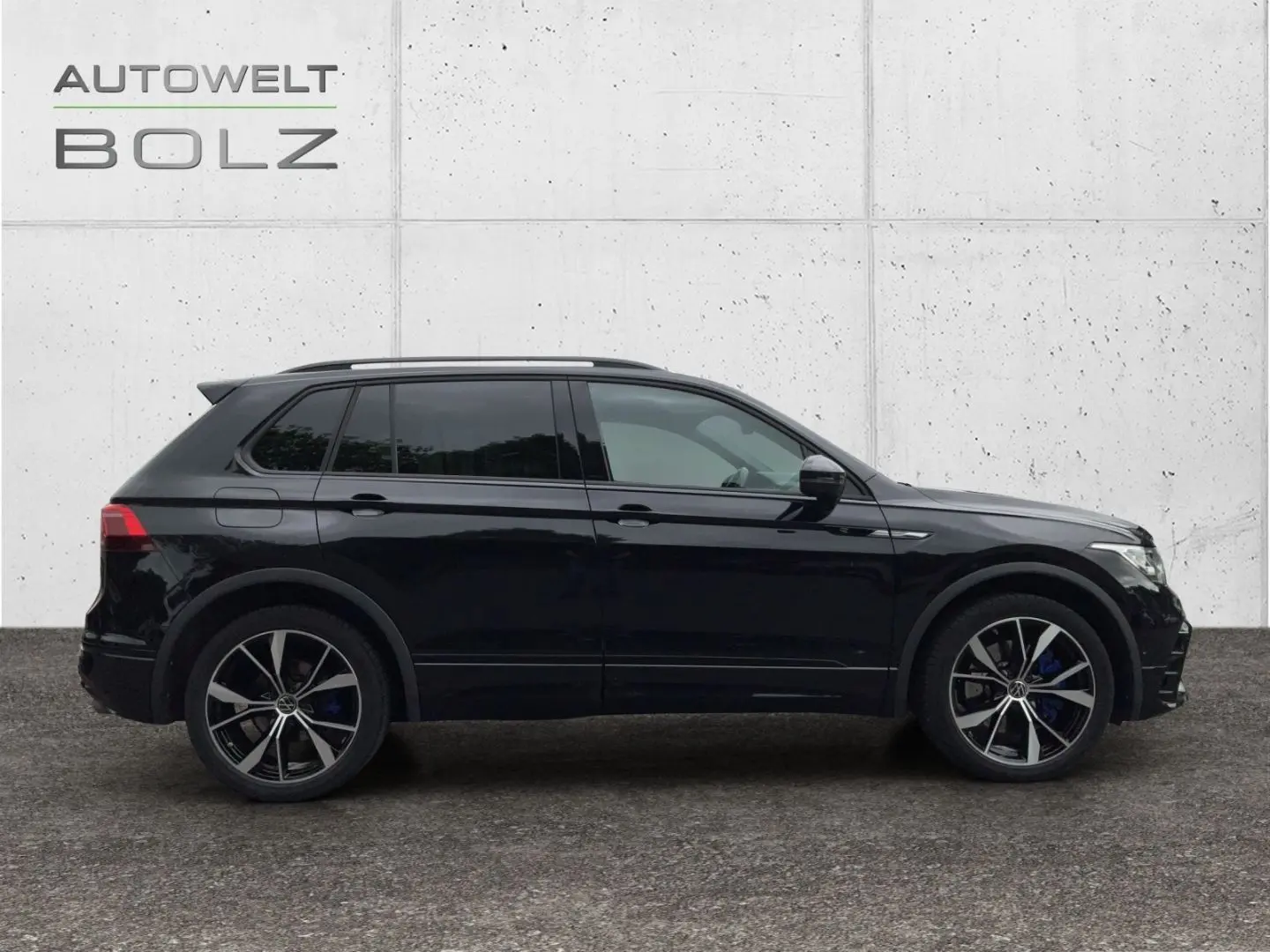 Tiguan R 4Motion 2.0 TSI HUD AHK Akrapovic Panod
