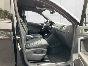Tiguan R 4Motion 2.0 TSI HUD AHK Akrapovic Panod