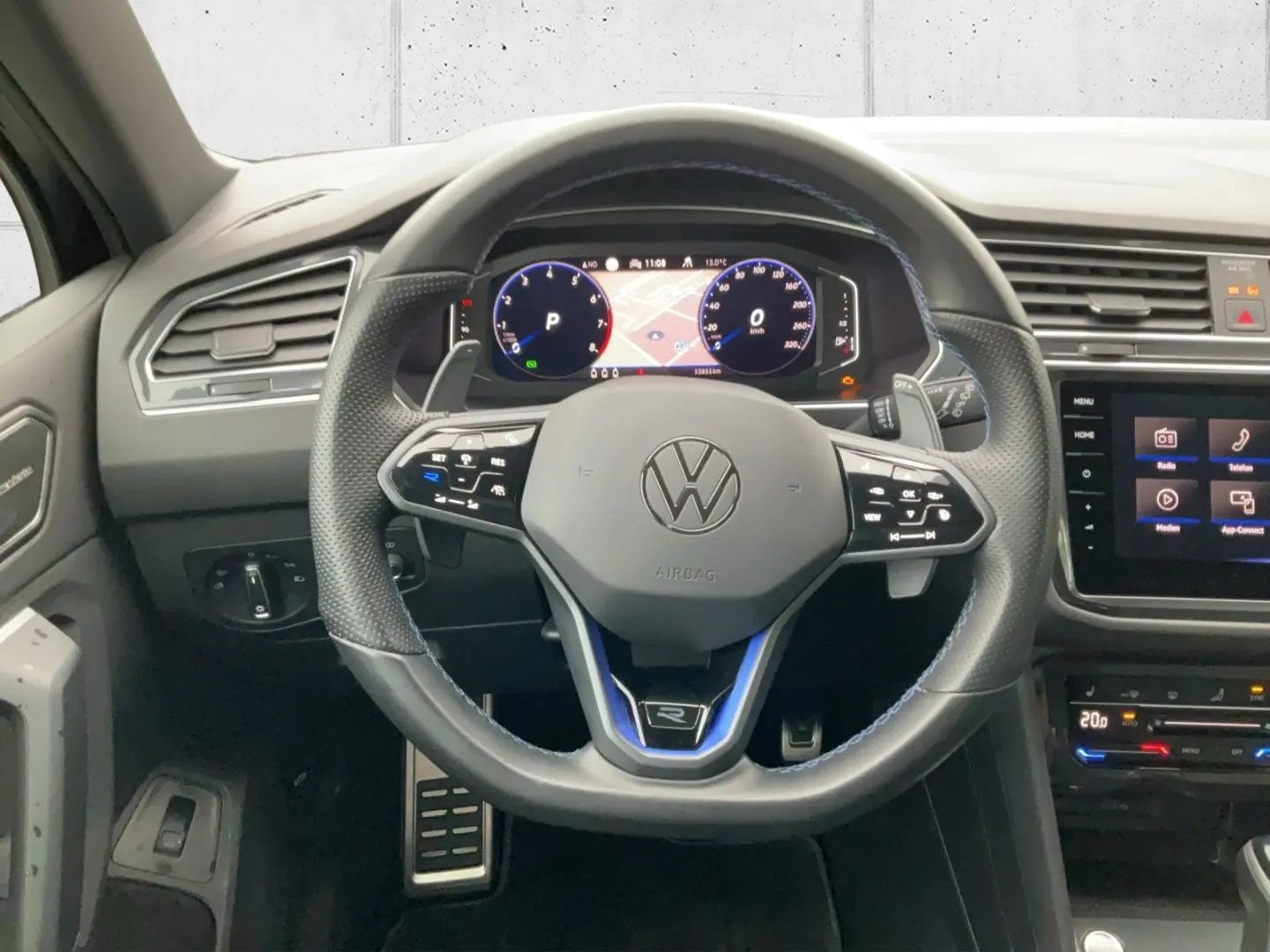 Tiguan R 4Motion 2.0 TSI HUD AHK Akrapovic Panod