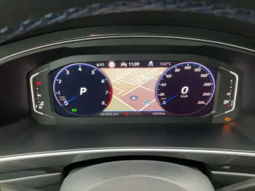 Tiguan R 4Motion 2.0 TSI HUD AHK Akrapovic Panod