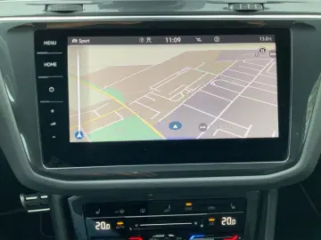 Tiguan R 4Motion 2.0 TSI HUD AHK Akrapovic Panod