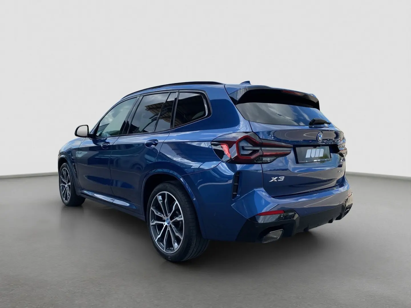 X3 xDrive 30e (M-Sport Navi AHK HUD Leder WLAN)