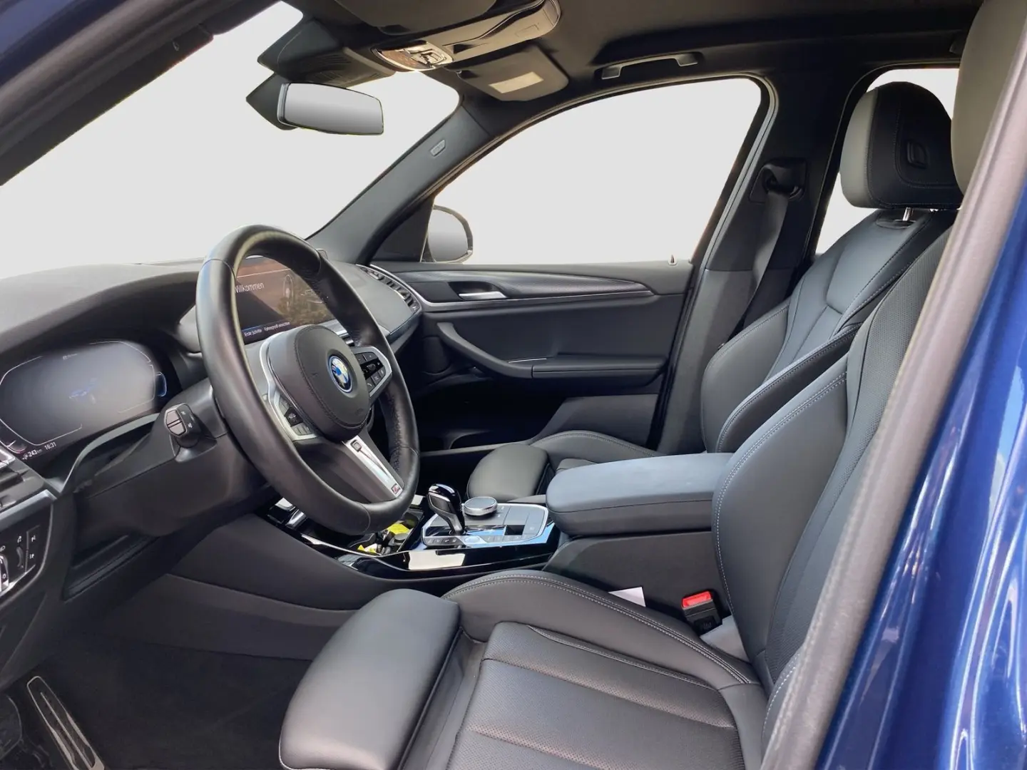 X3 xDrive 30e (M-Sport Navi AHK HUD Leder WLAN)