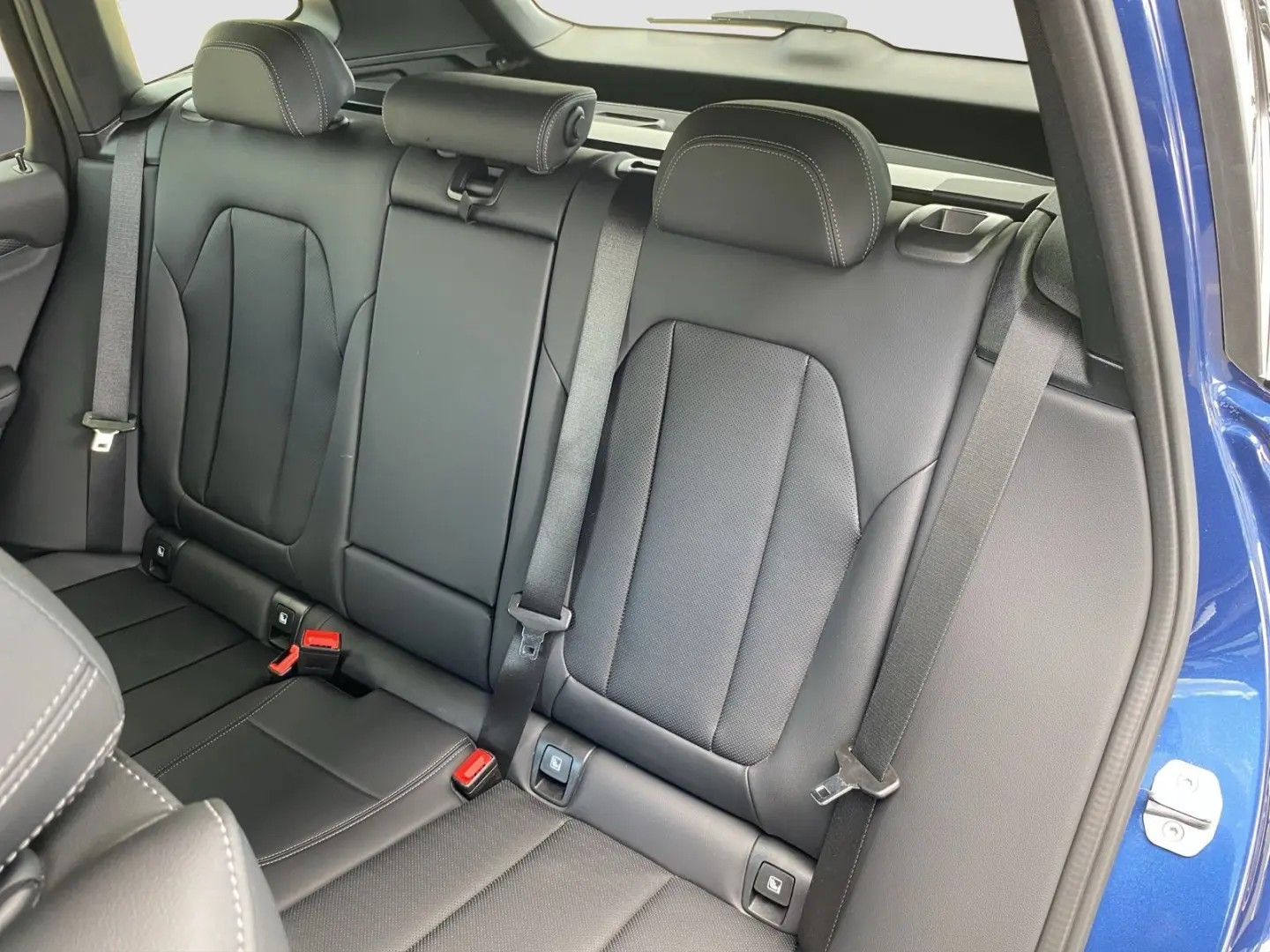 X3 xDrive 30e (M-Sport Navi AHK HUD Leder WLAN)