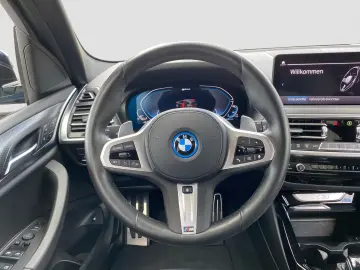 X3 xDrive 30e (M-Sport Navi AHK HUD Leder WLAN)