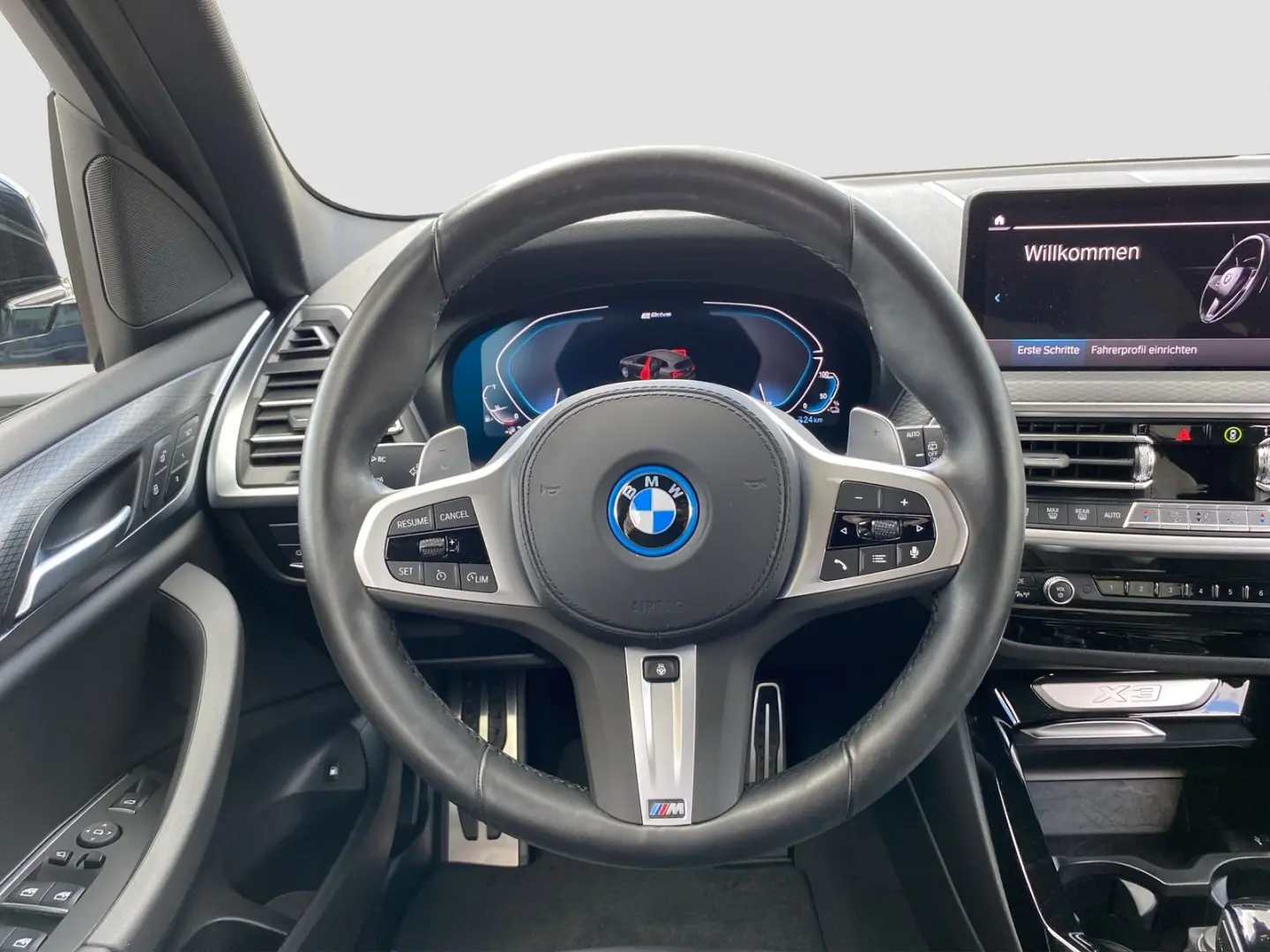 X3 xDrive 30e (M-Sport Navi AHK HUD Leder WLAN)