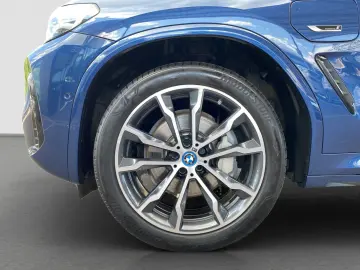 X3 xDrive 30e (M-Sport Navi AHK HUD Leder WLAN)