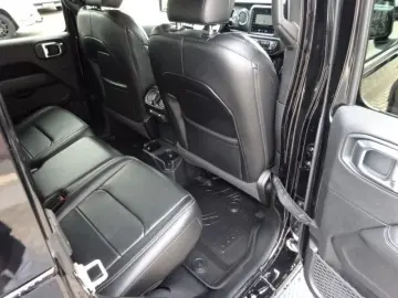 Gladiator 264PS Autm. Overland 4WD ACC DualTop