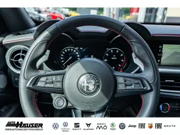 Stelvio Competizione 2.0 Turbo AT8 Q4 HARMAN-KAR