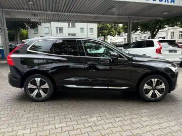 XC60 T6 AWD Plus Bright Pano,St-Heiz,H&K,Kamera
