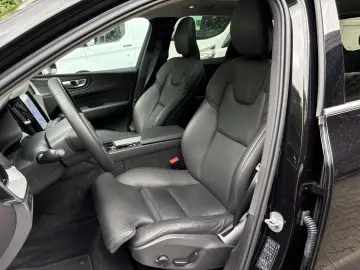 XC60 T6 AWD Plus Bright Pano,St-Heiz,H&K,Kamera