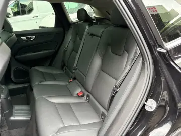 XC60 T6 AWD Plus Bright Pano,St-Heiz,H&K,Kamera