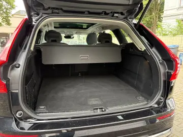 XC60 T6 AWD Plus Bright Pano,St-Heiz,H&K,Kamera