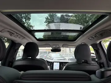 XC60 T6 AWD Plus Bright Pano,St-Heiz,H&K,Kamera