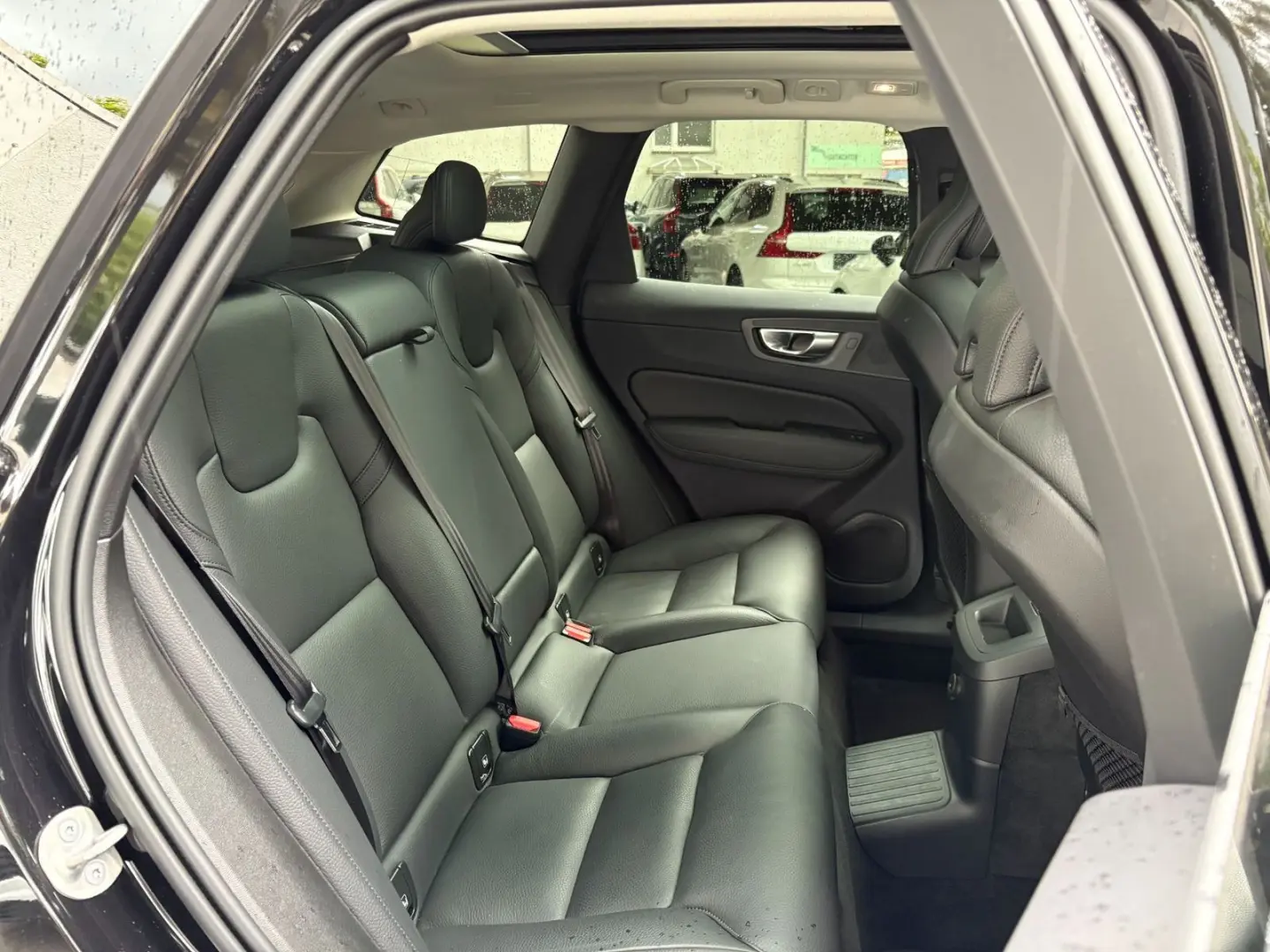 XC60 T6 AWD Plus Bright Pano,St-Heiz,H&K,Kamera