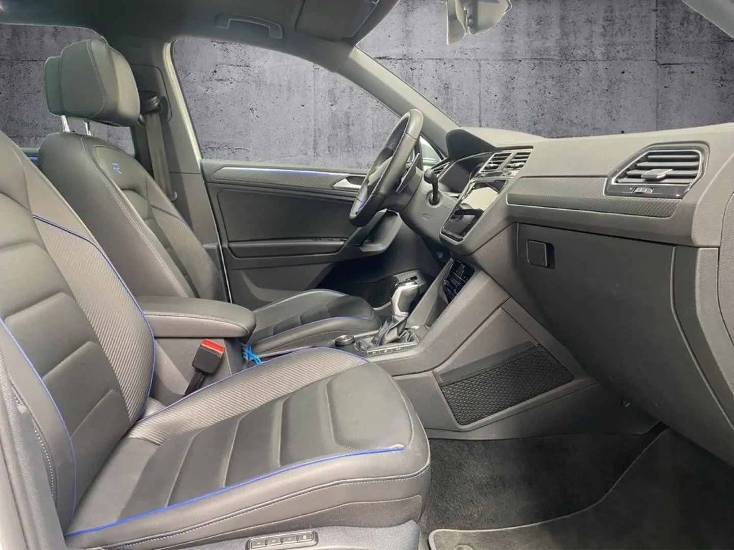Tiguan R 2.0 TSI DSG 4 Motion Matrix+AHK+Pano+Le
