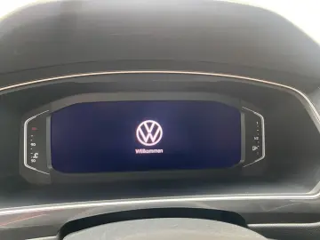 Tiguan R 2.0 TSI DSG 4 Motion Matrix+AHK+Pano+Le