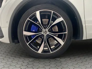 Tiguan R 2.0 TSI DSG 4 Motion Matrix+AHK+Pano+Le