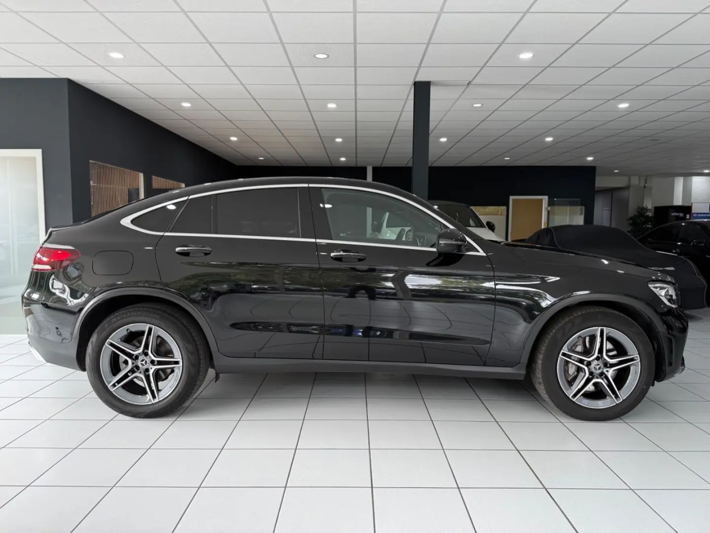GLC 300d 4M Coupe*AMG*DISTRONIC*360*AHK*KEYLESS*