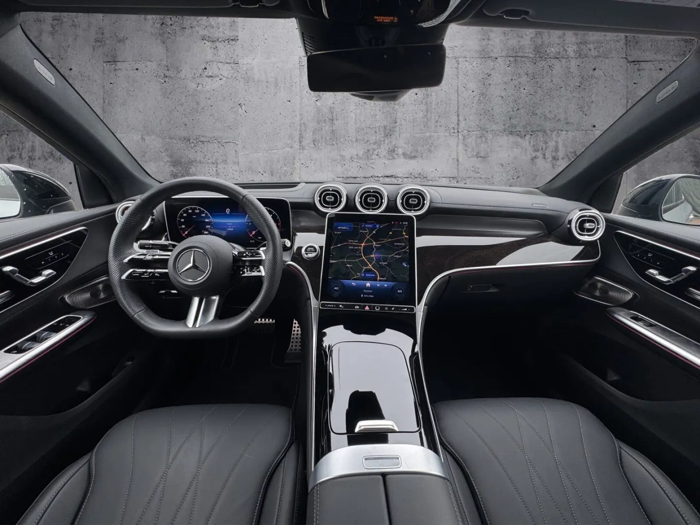 GLC 450 d 4M AMG+AIRM+NIGHT+AHK+DISTRO+PANO+BURM