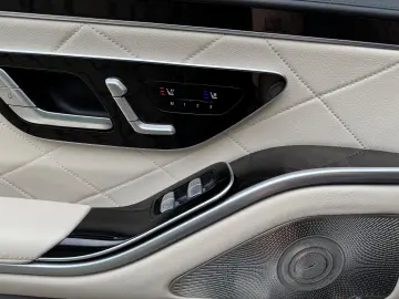 S400d 4M Lang AMG -HUD-Pano-FondEnt-BelüSitz-21Z