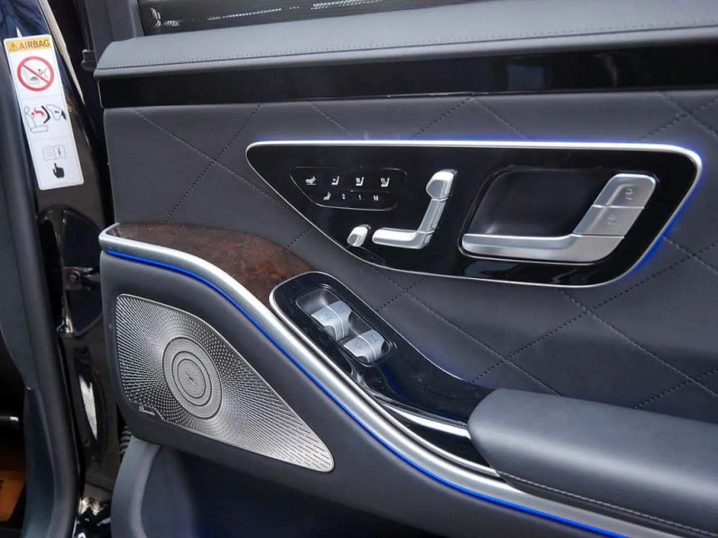 S 580 4M lang , BURM AMG SPUR DISTR PANO 360/TV