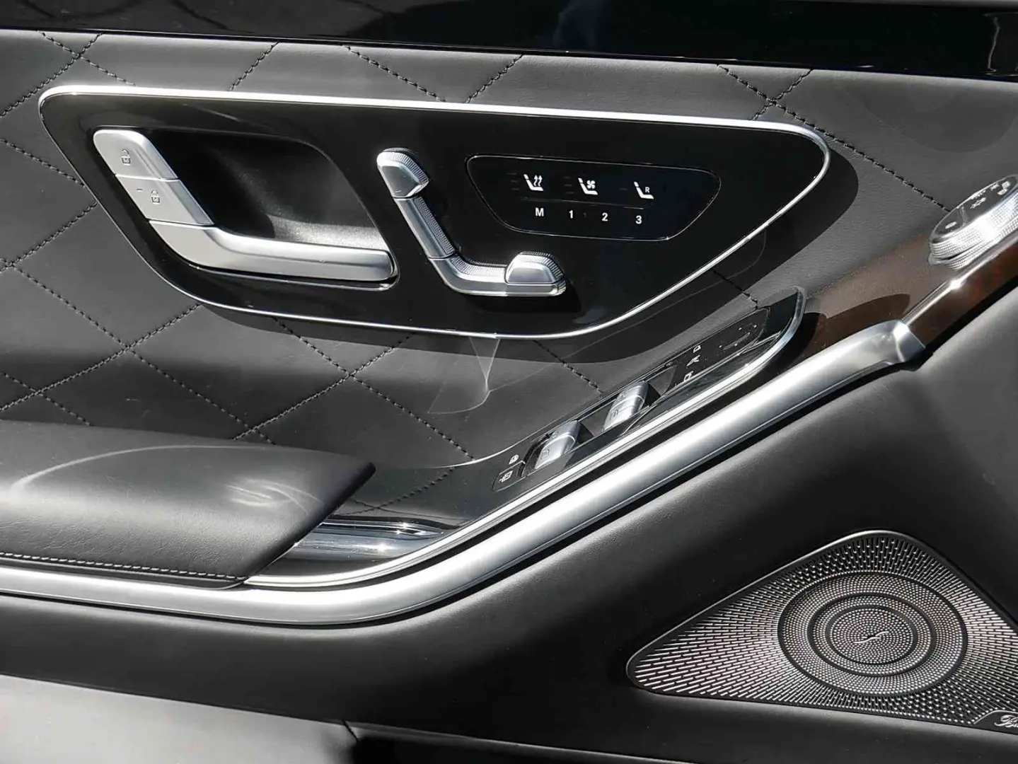 S 580 4M lang AMG+DRIVE PILOT+HUD+DIGITAL LED+ / TV