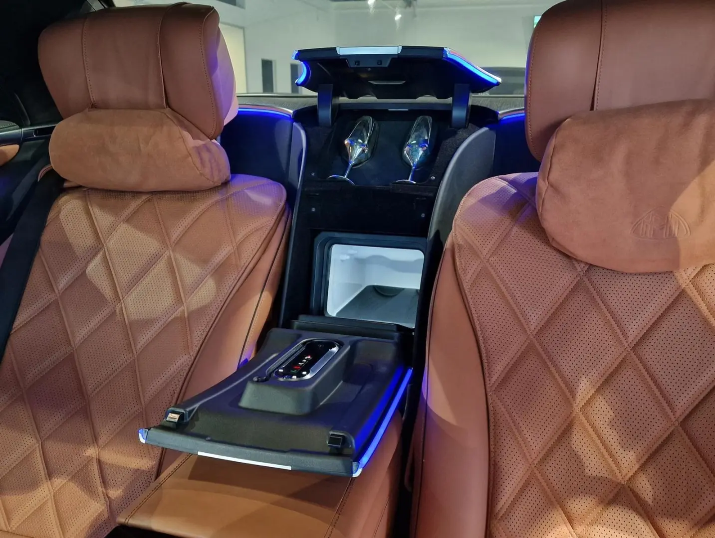 S 680 Maybach*FirstClass*3xTV*Burm-4D*Kühlbox