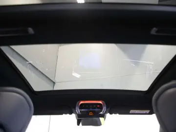S 63 AMG E Performance*Pano*Chauffeur*360°*TV+++