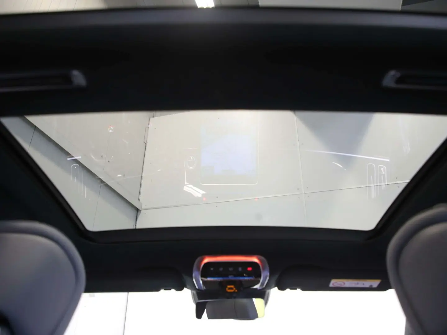 S 63 AMG E Performance*Pano*Chauffeur*360°*TV+++
