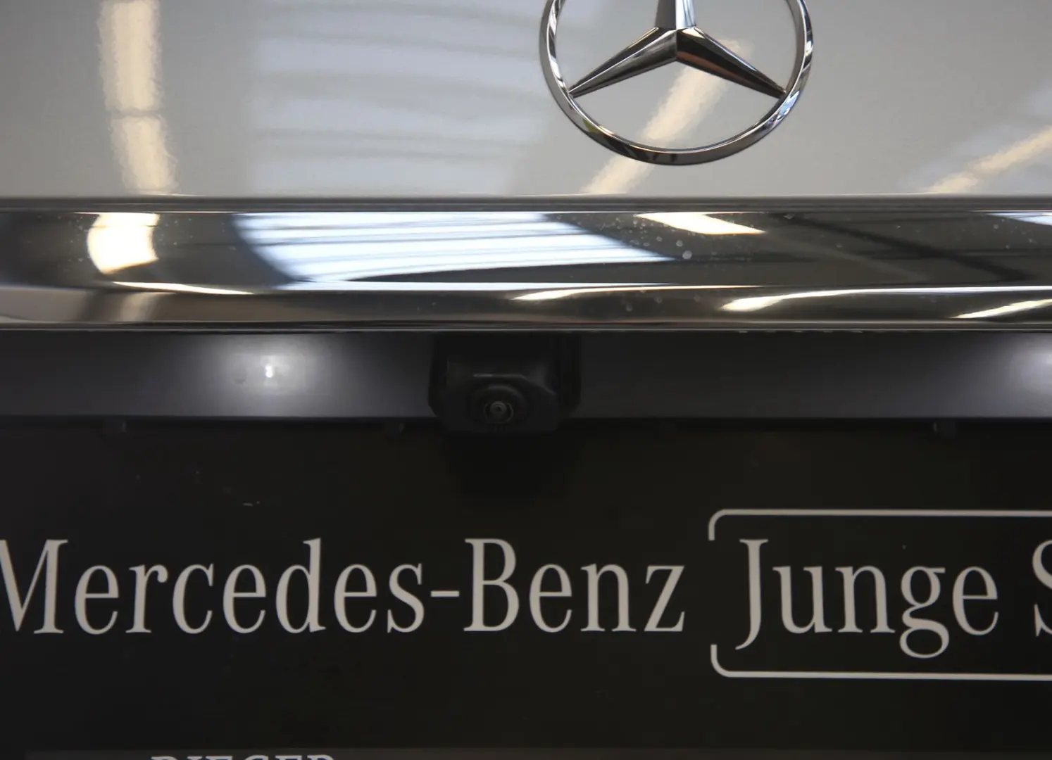S 63 AMG E Performance*Pano*Chauffeur*360°*TV+++