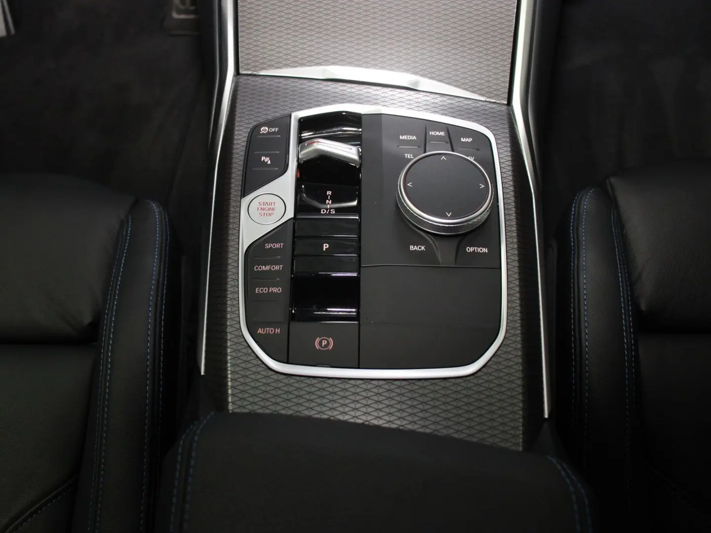 M340d xDrive Limousine HiFi DAB LED RFK Shz PDC