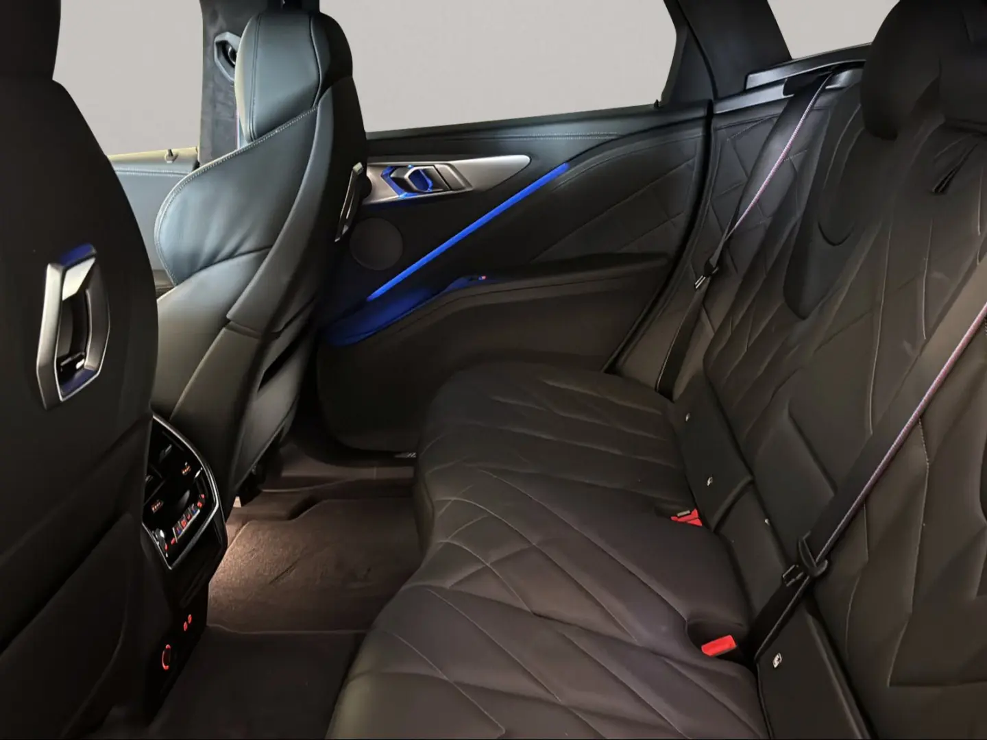 XM 50e Massage AHK Driv.Assist.Prof Harman/K