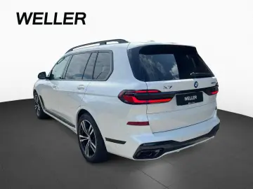 X7 xDr 40i M SPORT PRO SoftCl,AHK,SkyL,StHz,H/K