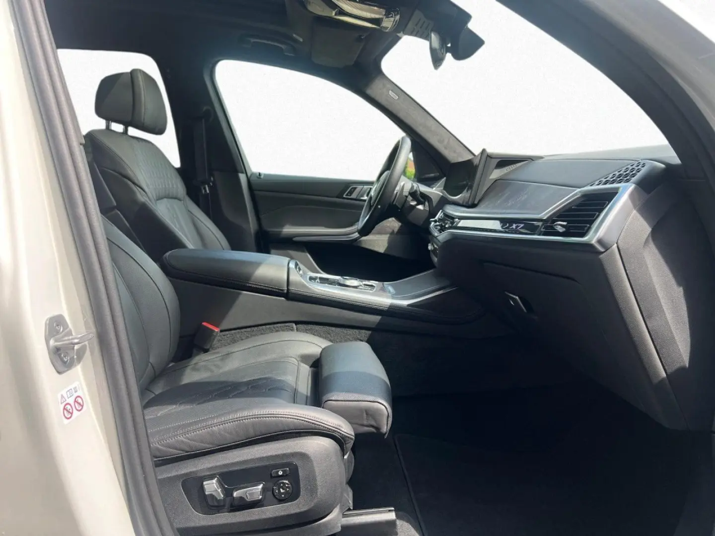X7 xDr 40i M SPORT PRO SoftCl,AHK,SkyL,StHz,H/K