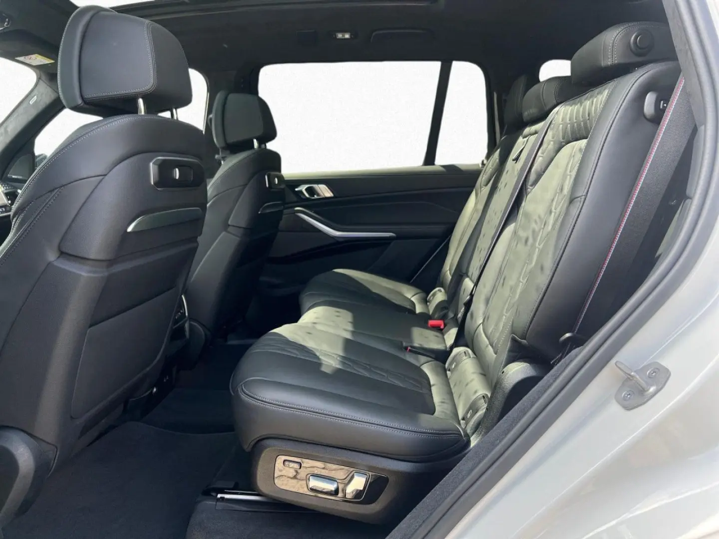 X7 xDr 40i M SPORT PRO SoftCl,AHK,SkyL,StHz,H/K