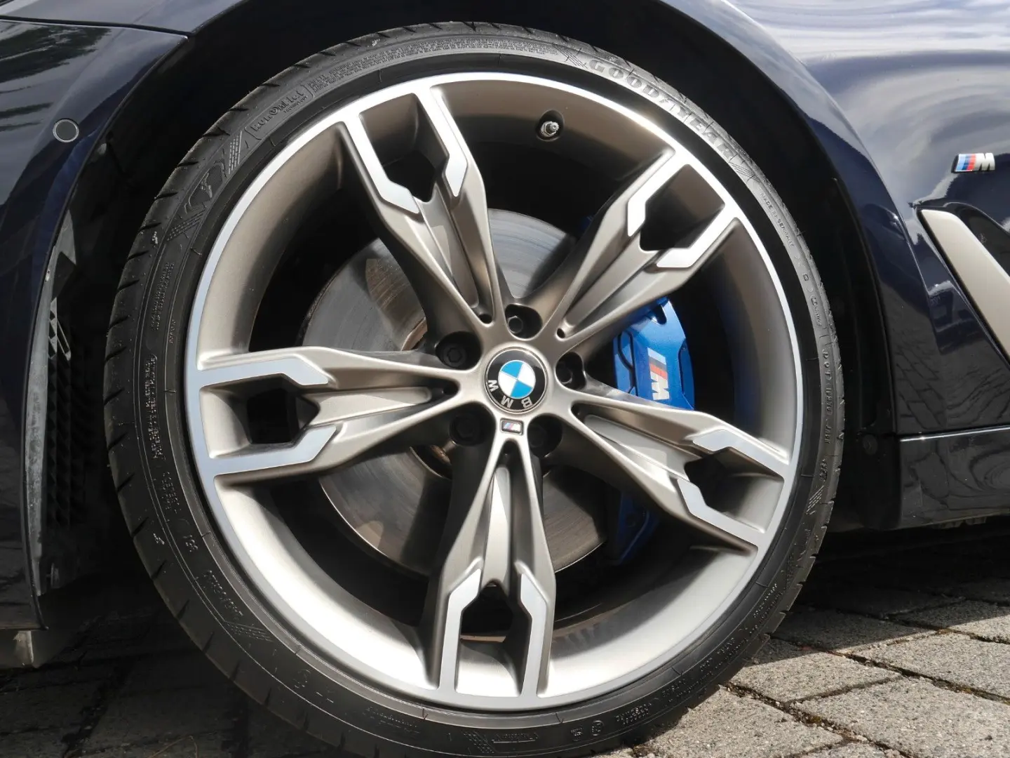 M550i xDrive LC.PRO LASER ACC GLASDACH H&K HUD