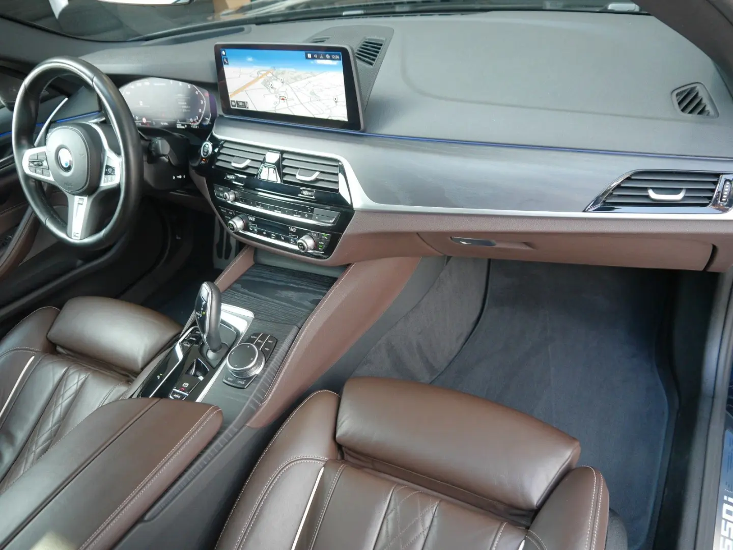 M550i xDrive LC.PRO LASER ACC GLASDACH H&K HUD