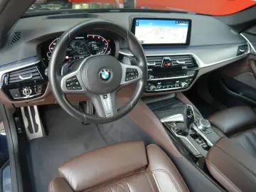 M550i xDrive LC.PRO LASER ACC GLASDACH H&K HUD