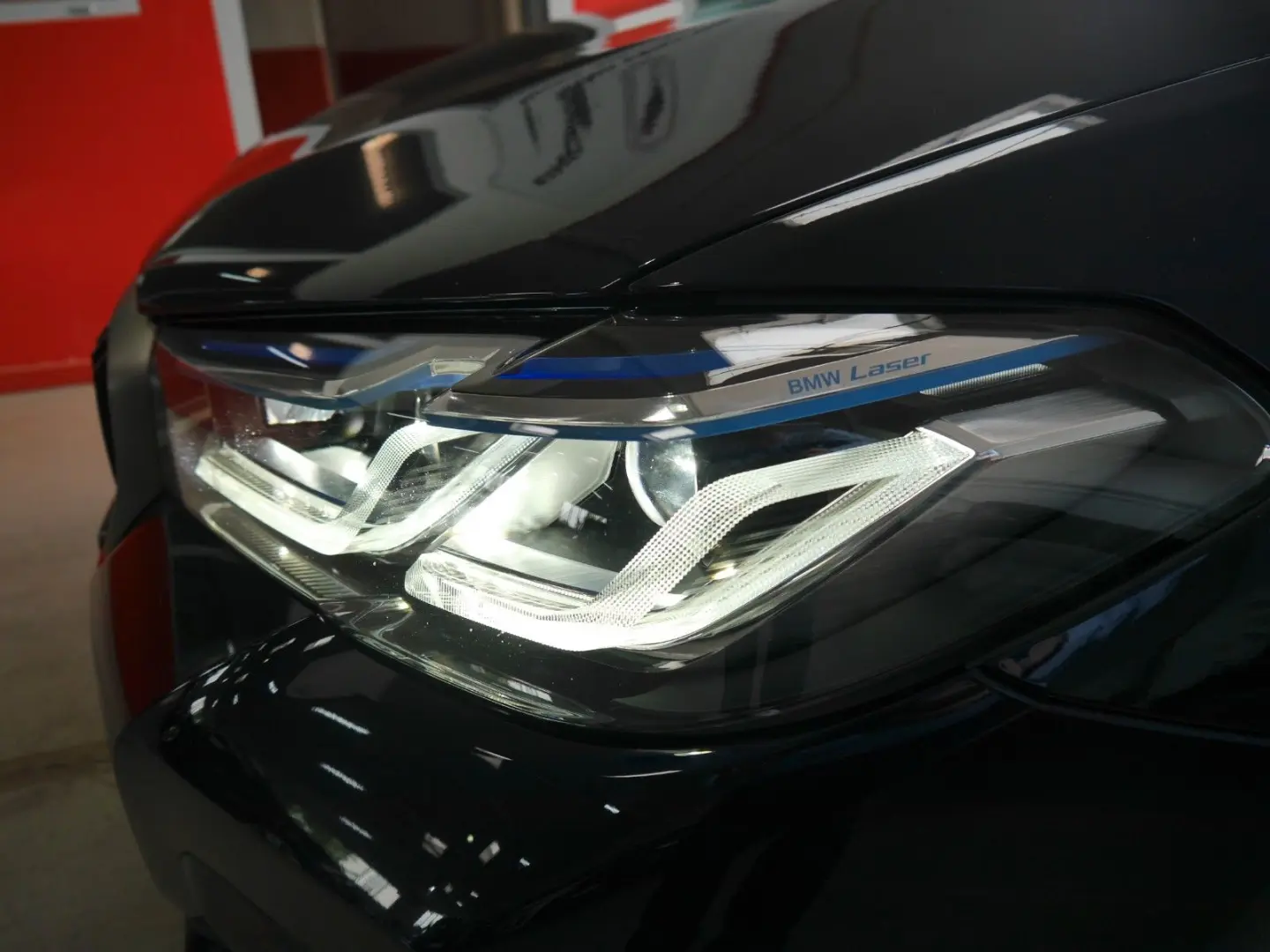 M550i xDrive LC.PRO LASER ACC GLASDACH H&K HUD