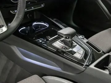 A5 Coupé S line 40 TFSI quattro S tronic AHK VC