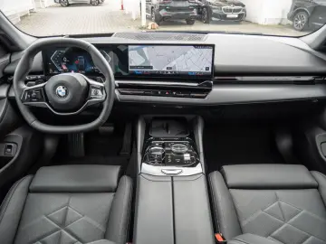 520d xDrive PANO+STANDHZG+HUD+ACC+HK