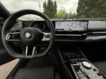 520d xDr.M Sport SurView.PanoD.KomfS+Bel.HUD ACC